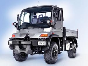 Mercedes-Benz Unimog U400 2000 года